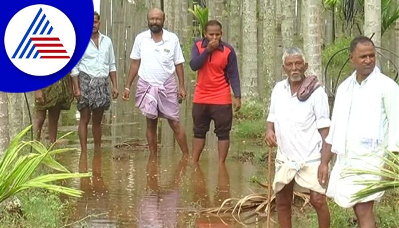 Hampanuru lake overflow flood in Chitradurga villages gow