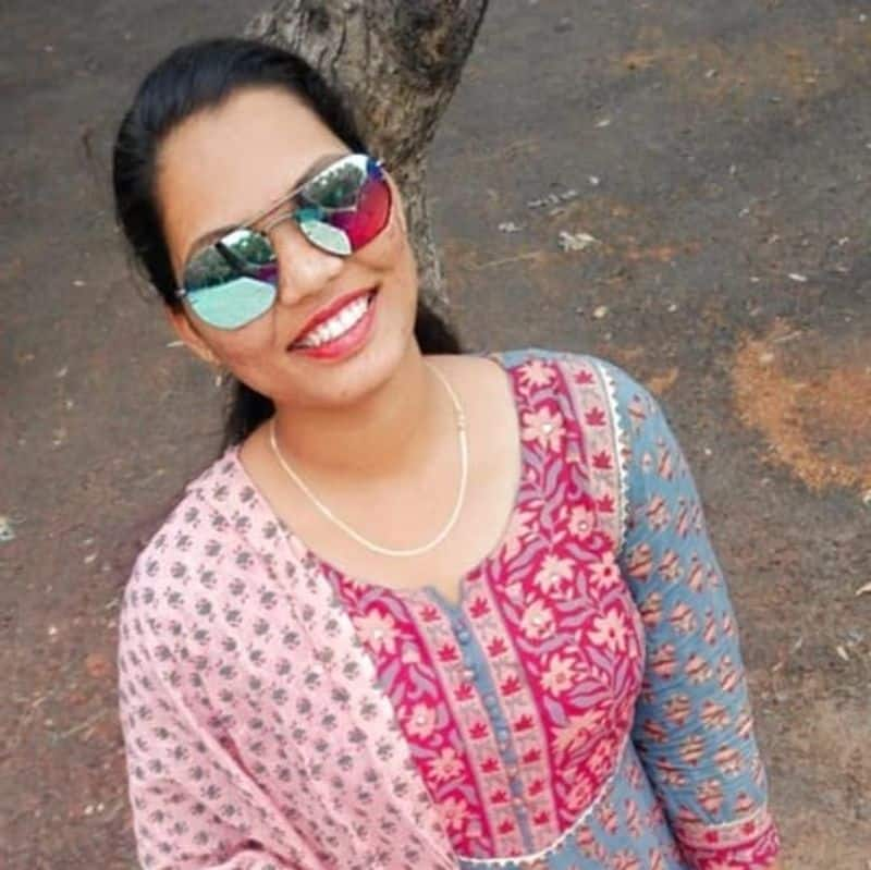 young lady commits suicide because of love failure in chennai