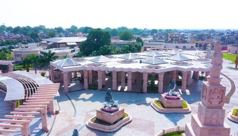 Shawl of a woman get stuck in machine at Mahakaleshwar Temple eatery in Madhya Pradesh 