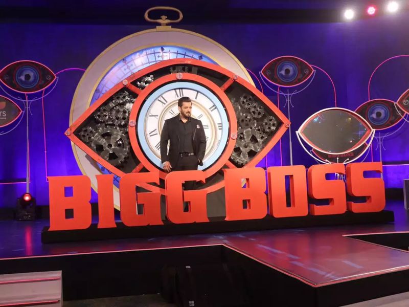 Bigg Boss 16 NCSC Seeks Action Against Vikkas for casteist remark 