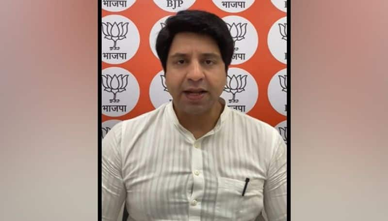 BJP spokesperson shehzad poonawalla praises PM Modi for empowering women criticized congress smp