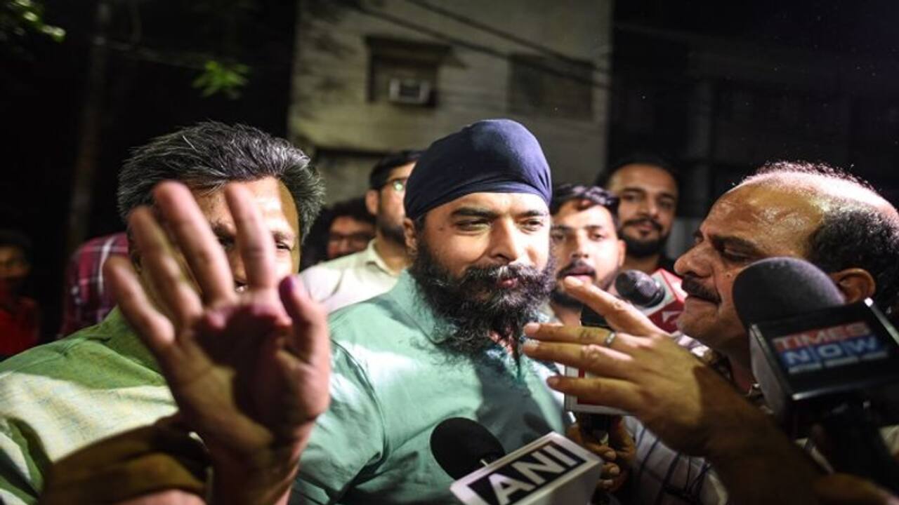 Punjab, Haryana High Court quashes FIRs registered against Kumar Vishwas, Tajinderpal Bagga in separate cases