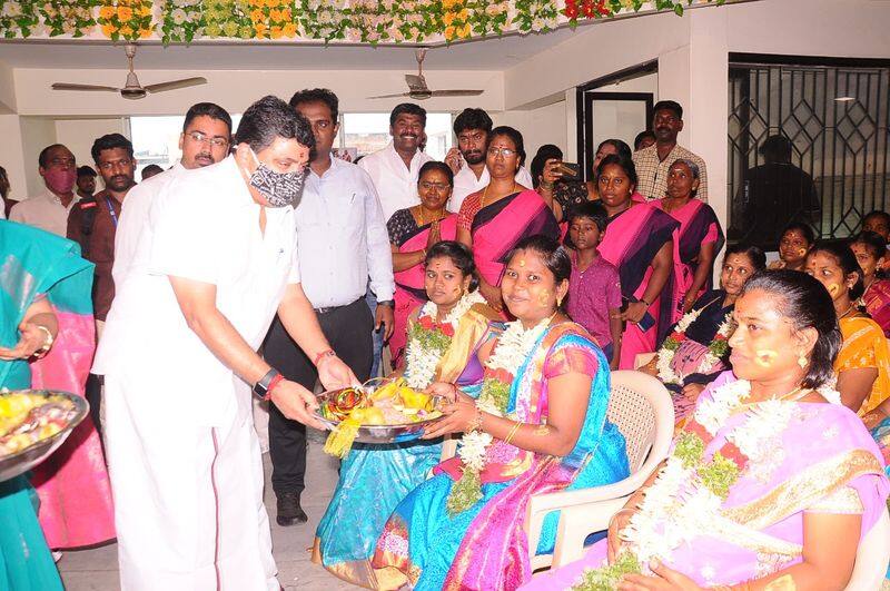 PTR conducted a Valaikappu for the pregnant women and wished them happiness. 