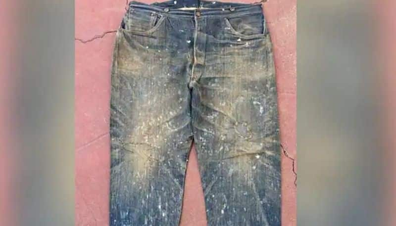 100 years old jeans sold for more than 62 lakhs in an auction 