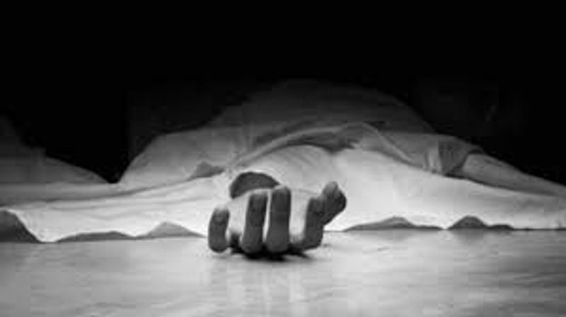 class 9 girl student commits suicide in hyderabad chaitanyapuri