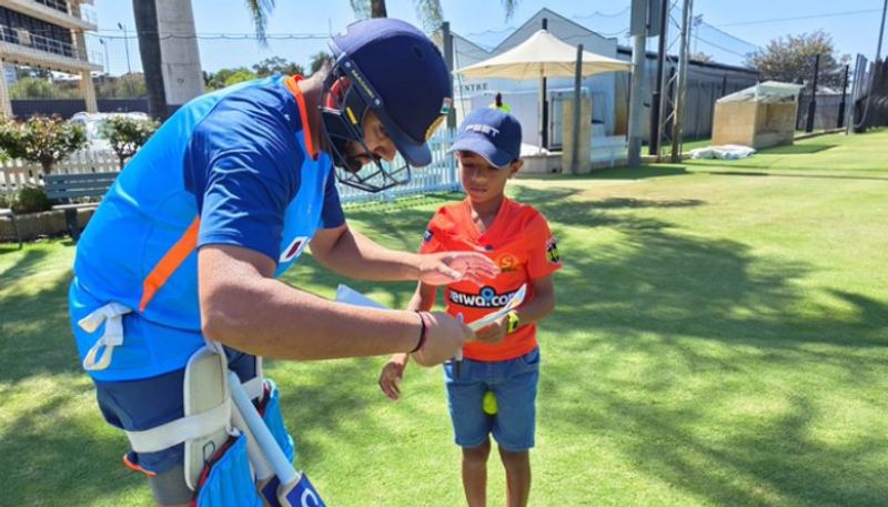 rohit sharma impressed with 11 year old bowler during t20 world cup training