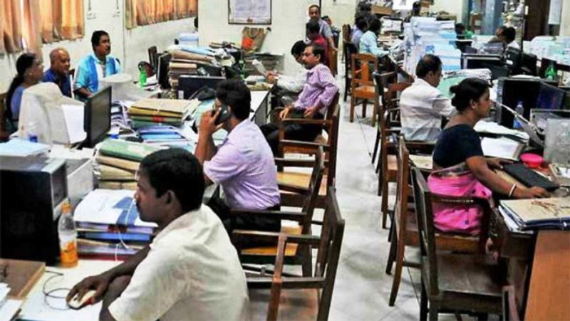 Kerala: Salary of state government employees delayed; expected to credit on March 4 rkn