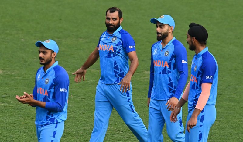 T20 World Cup Warm Up Match Pacer Mohammed Shami Picks 3 Wickets In Last Over As India Edge Past Australia kvn