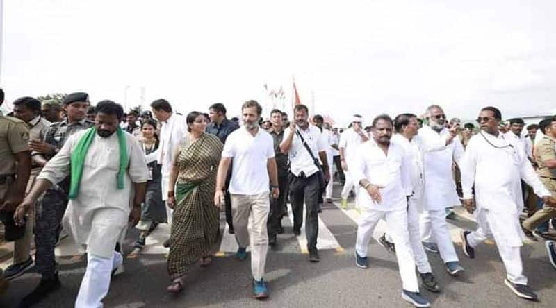 Rahul Gandhi  Bharat Jodo  Yatra Enters into Kurnool District