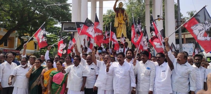 AIADMK protests in Puducherry against the arrest of Edappadi K. Palaniswami in Tamil Nadu