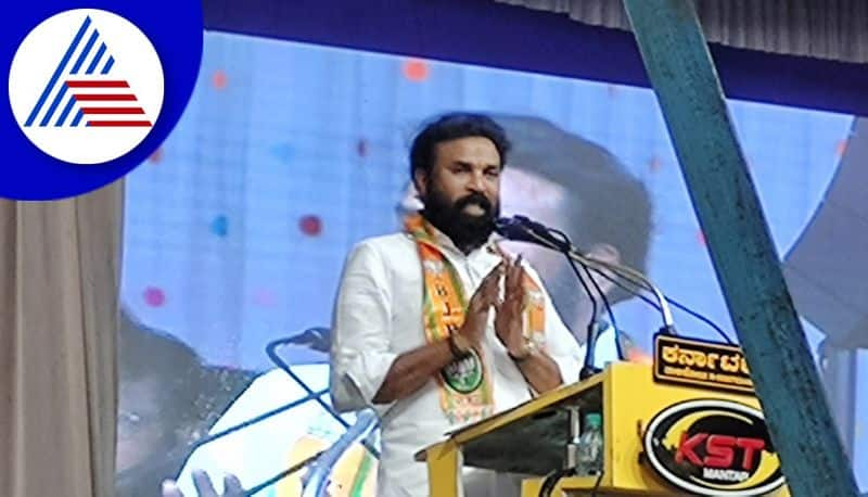 minister b sriramulu speech at bjp jana sankalpa yatra gvd