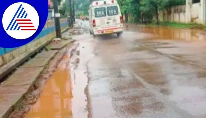 A dirt road in Mudubidire peoples fear of the road collapsing due to sewage rav