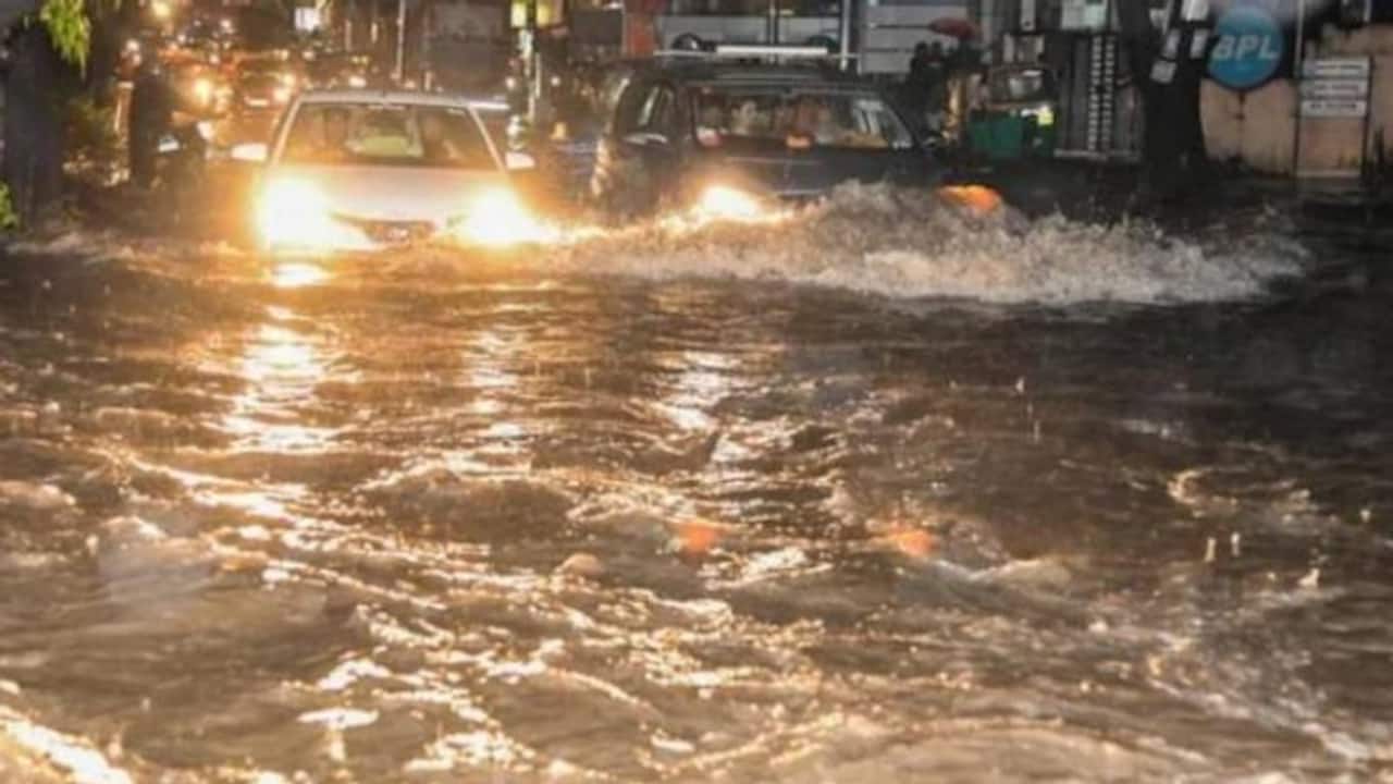 Heavy Rain Batters Bengaluru