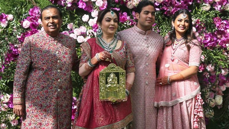 How Mukesh Ambani and Nita Ambanis children Isha Ambani and Akash Ambani got their names Vin