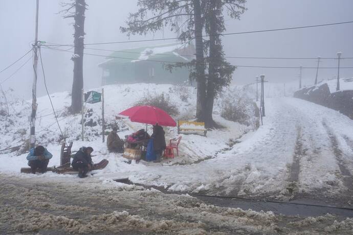 दिवाली पर तूफान को आना है, धनतेरस से कई राज्यों में भारी बारिश का Alert, जानिए कब क्या हो सकता है?