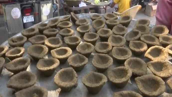 Zero Waste Diyas: चंडीगढ़ के इस शख्स ने बनाएं खास दीये, जरूरतमंदों को फ्री में करेंगे वितरित