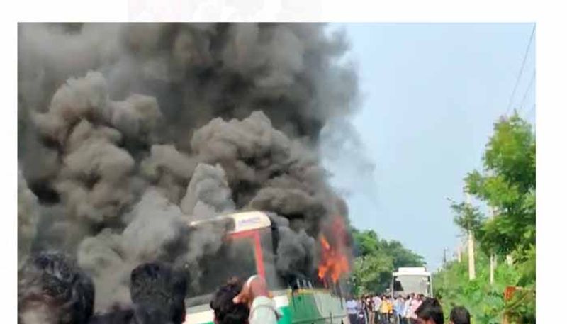 40 Passengers Safely  Escaped as  APSRTC Bus Cathes Fire In  Krishna District 