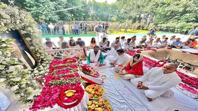 सैफई में शांति पाठ के बाद मुलायम सिंह यादव की श्रद्धांजलि सभा होगी आयोजित, 13 ब्राह्मणों को अखिलेश कराएंगे भोज