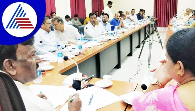 Minister Narayanaswamy addressed the railway officials chitradurga rav