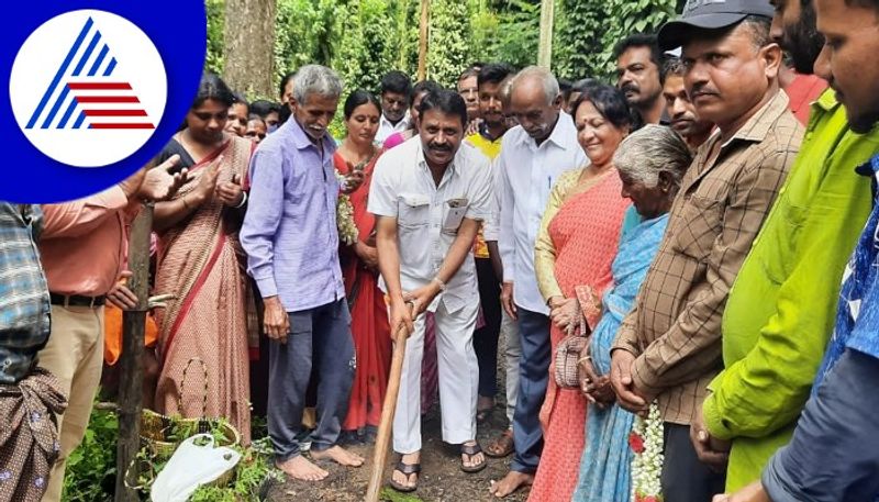 Hosgutti Hosalli lift Irrigation Project launched by Appachu Ranjan rav