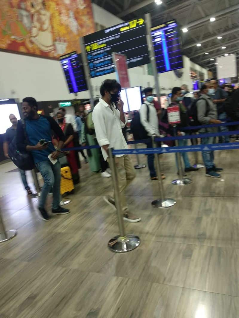 Varisu Actor Thalapathy vijay heading to dubai to celebrate diwali and enjoys vacation