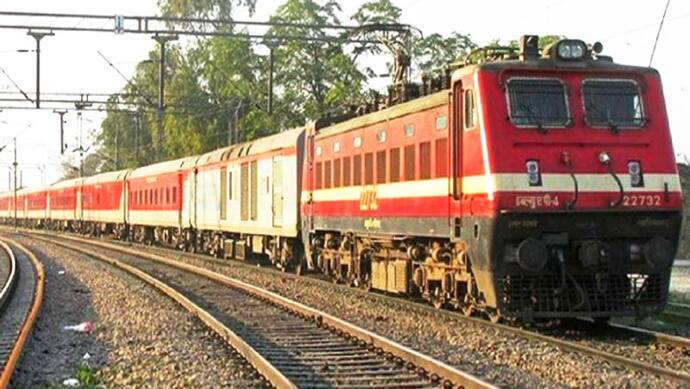 Diwali Chhath Special Trains: दिवाली और छठ पर यात्रियों के लिए स्पेशल ट्रेन, देखें कब और कहां से चलेंगी 