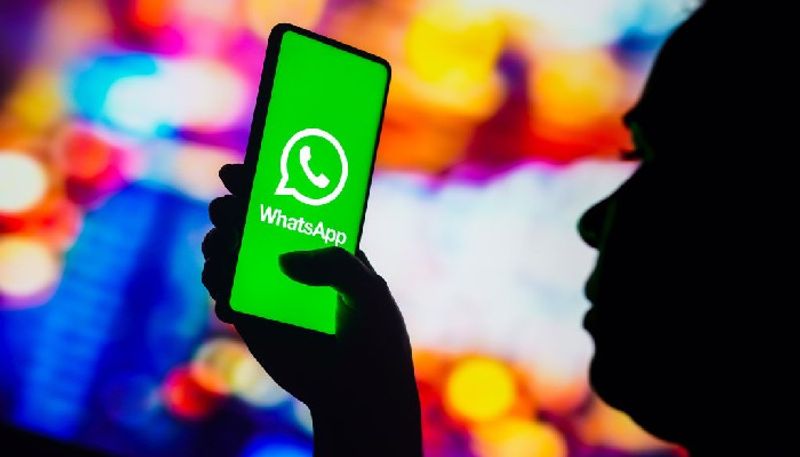 WhatsApp to allow users to blur sensitive info in photos before sending Report gcw