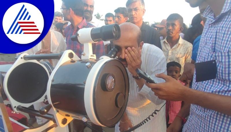 Eclipse with sunset coastal astronomers bid farewell to the sun gow