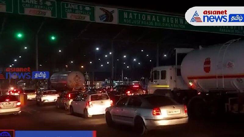 People returning to town after Diwali! - Traffic congestion at Chengalpattu toll plaza!