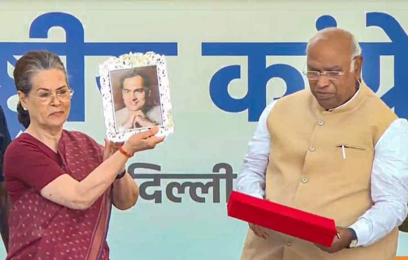 Mallikarjun Kharge is sworn in as Congress President.