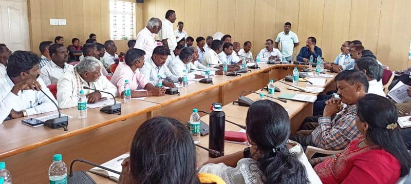 Leaders Slams Officers On Dalits Problems snr