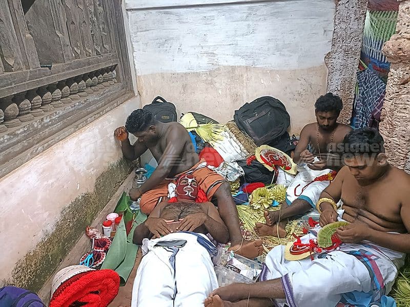 Story Of Karimchamundi Theyyam And Mappila Theyyam At Kamballur  Kottayil Tharavadu Devasthanam