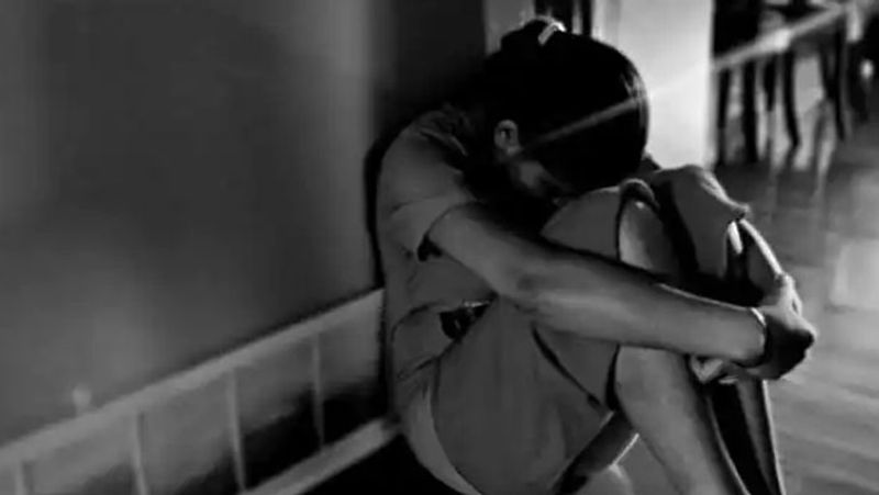 ninth class girl kidnapped, gang-raped in hyderabad