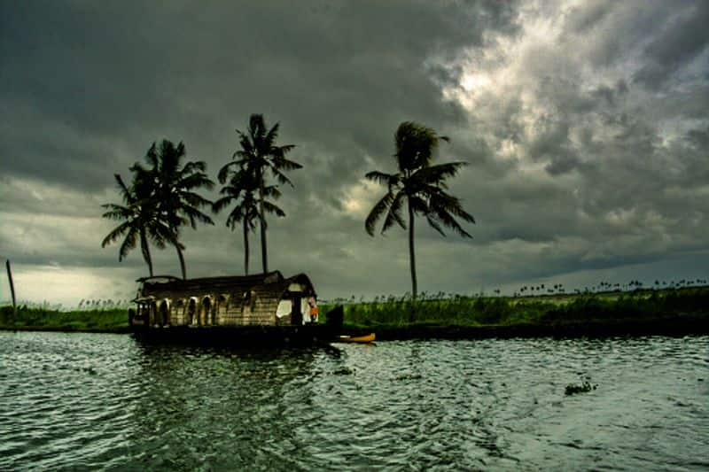 interesting facts about kerala on kerala piravi