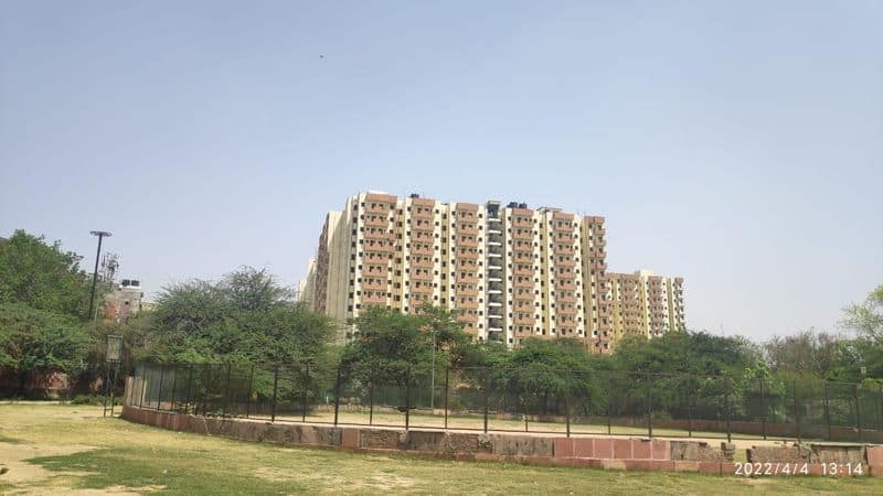 Today PM Modi will dedicate 3024 newly built apartments in Delhi.