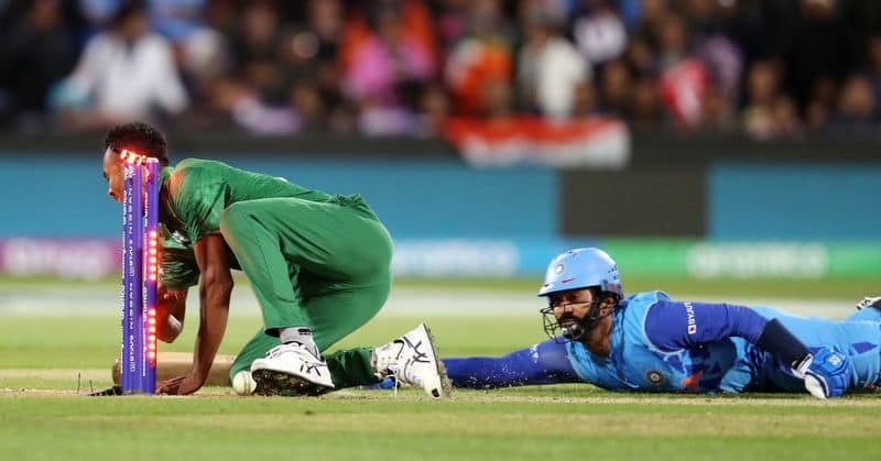 Virat Kohli just ended Dinesh Karthik's career with that run out says fans