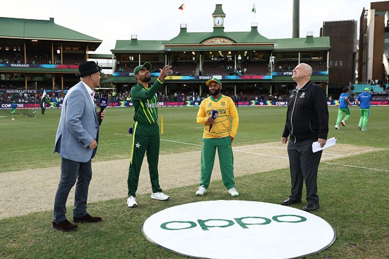 pakistan win toss opt to bat against south africa in t20 world cup