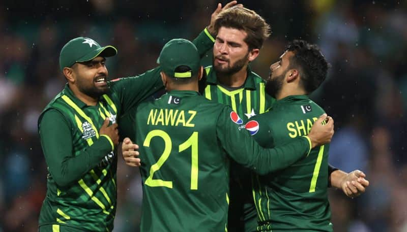 pakistan beat south africa by 33 runs by dls method in t20 world cup 