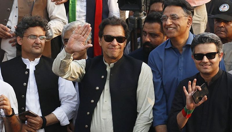 Toshakhana case: Former Pak PM Imran Khan tweets as cops arrive to arrest him amid massive protest AJR