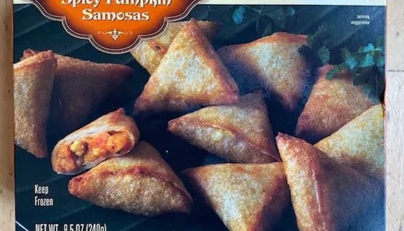 special samosa made by pumpkin masala gets huge attention in social media 