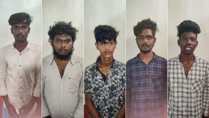 neelagiri sirumugai police have arrested 5 people in extort money from a Tasmac employee