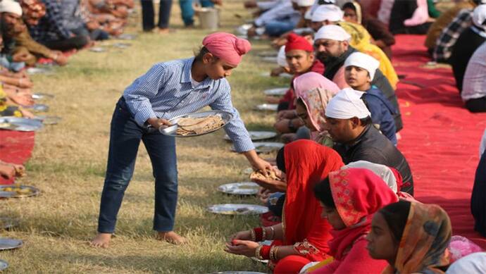 Gurpurab Recipes: गुरु नानक जयंती पर बनाएं ये 3 हलवा रेसिपी, बाबाजी का बना रहेगा आशीर्वाद