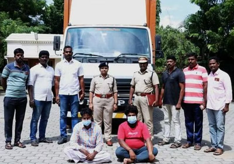 2 tonnes of Gutka smuggled in cargo truck seized