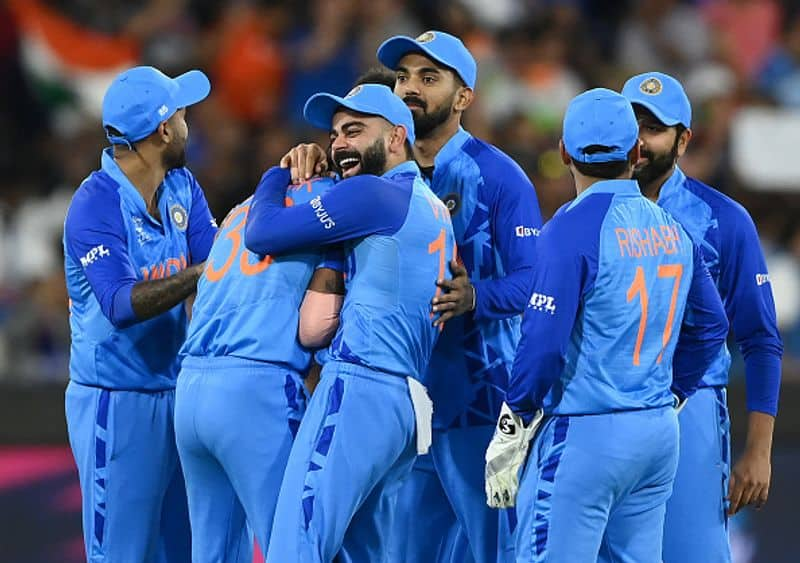 india beat zimbabwe by 71 runs will face england in semi final in t20 world cup