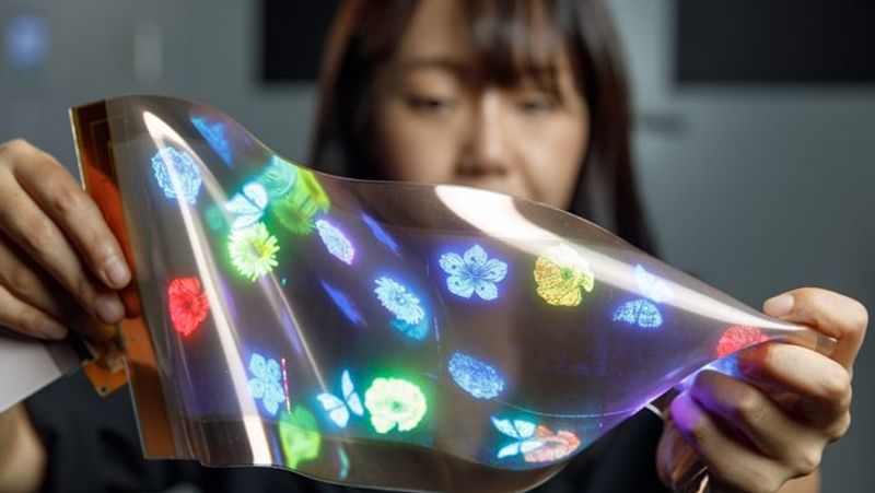 LG Stretchable display unveiled see the worlds first 12K high resolution flexible display