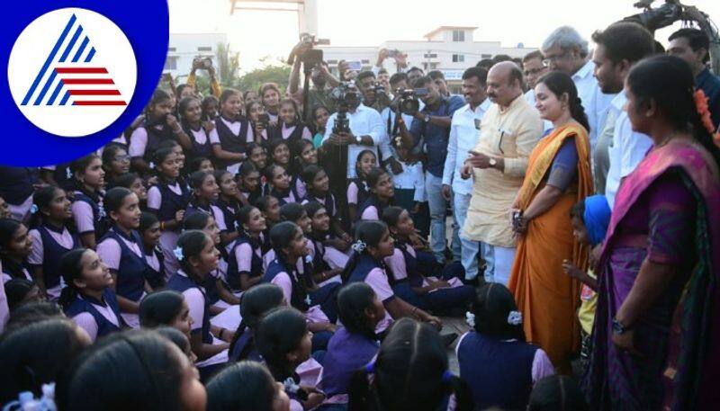 CM Basavaraj Bommai visited  Chitradurga Kittur Rani Chennamma Residential School gow