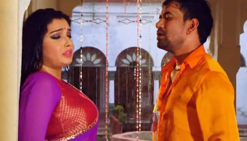 Bhojpuri SEXY video Amrapali Dubey Nirahua's HOT rain dance on Tani Chhoo La goes viral on YouTube RBA