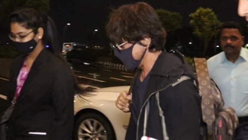 Shah Rukh Khan fined for Rs 6.83 lakh at Mumbai airport; Read why