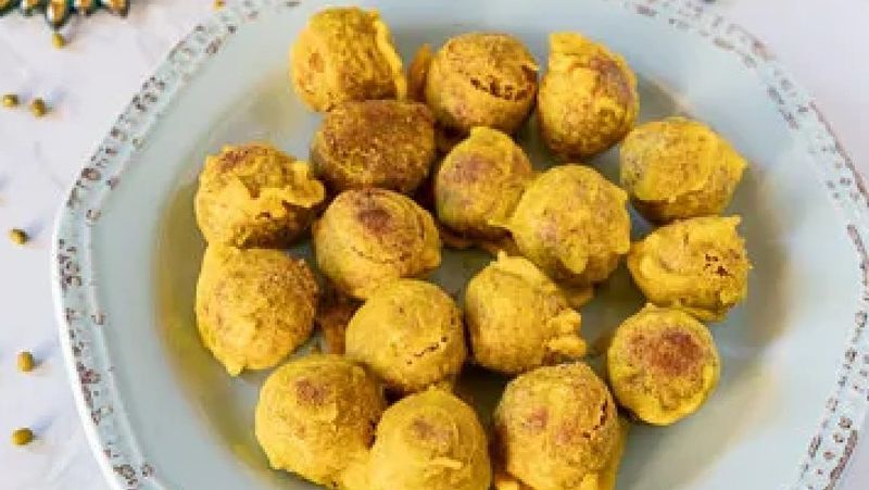 How to make Kanyakumari Special  Munthiri Kothu In Tamil 