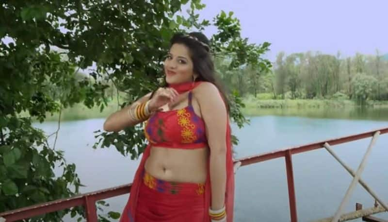 Monalisa sexy video: Bhojpuri actress shows off her curvy body in short red dress and BOLD dance moves RBA